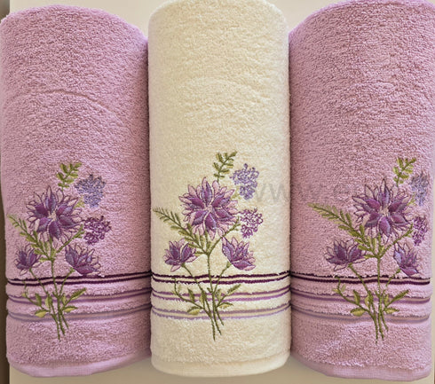 Medvilnės pluošto vonios rankšluosčių rinkinys „Cotton Delux“, levandų ir pieno baltos spalvos
